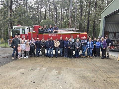 Group-in-front-of-truck-1